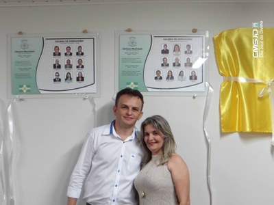 Ex-vers.Prof.Assis e Cleonice.jpg