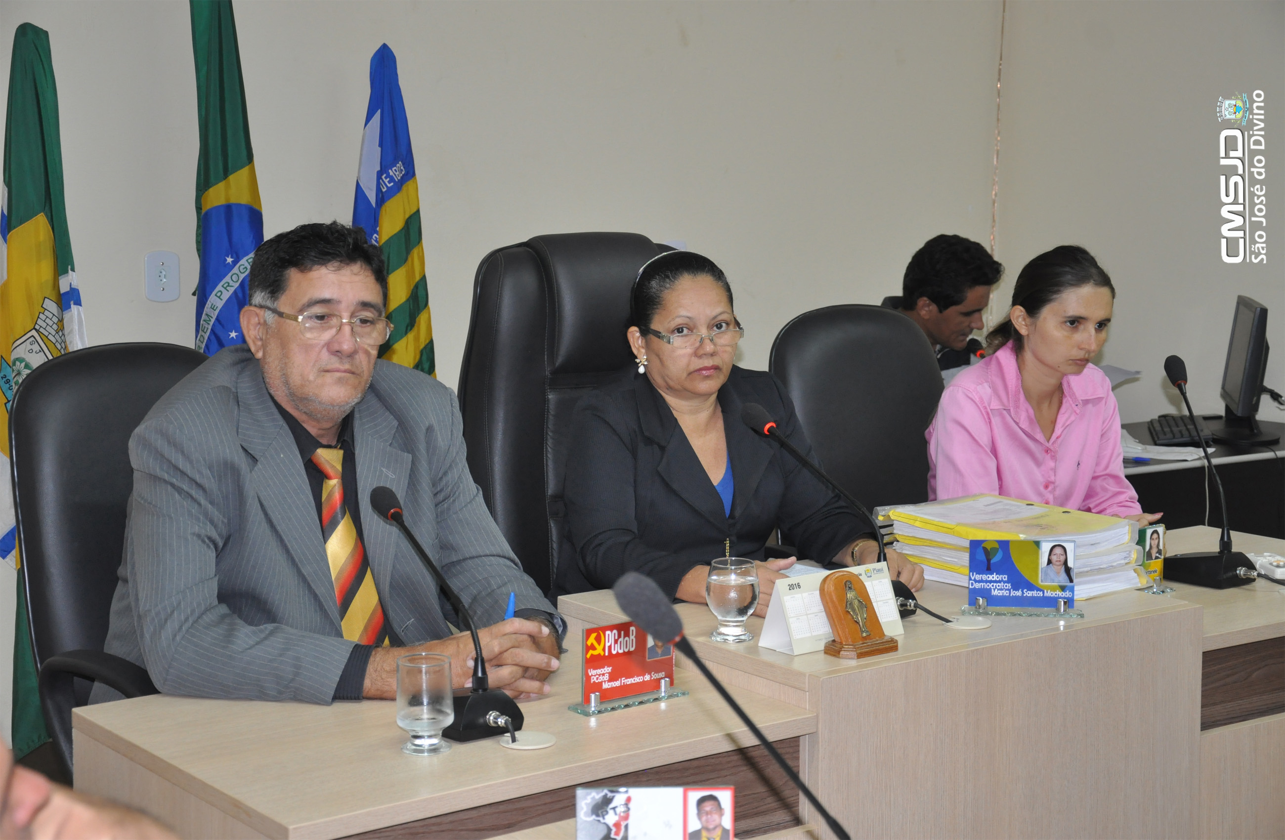 mesa sessão extra 04_16.jpeg