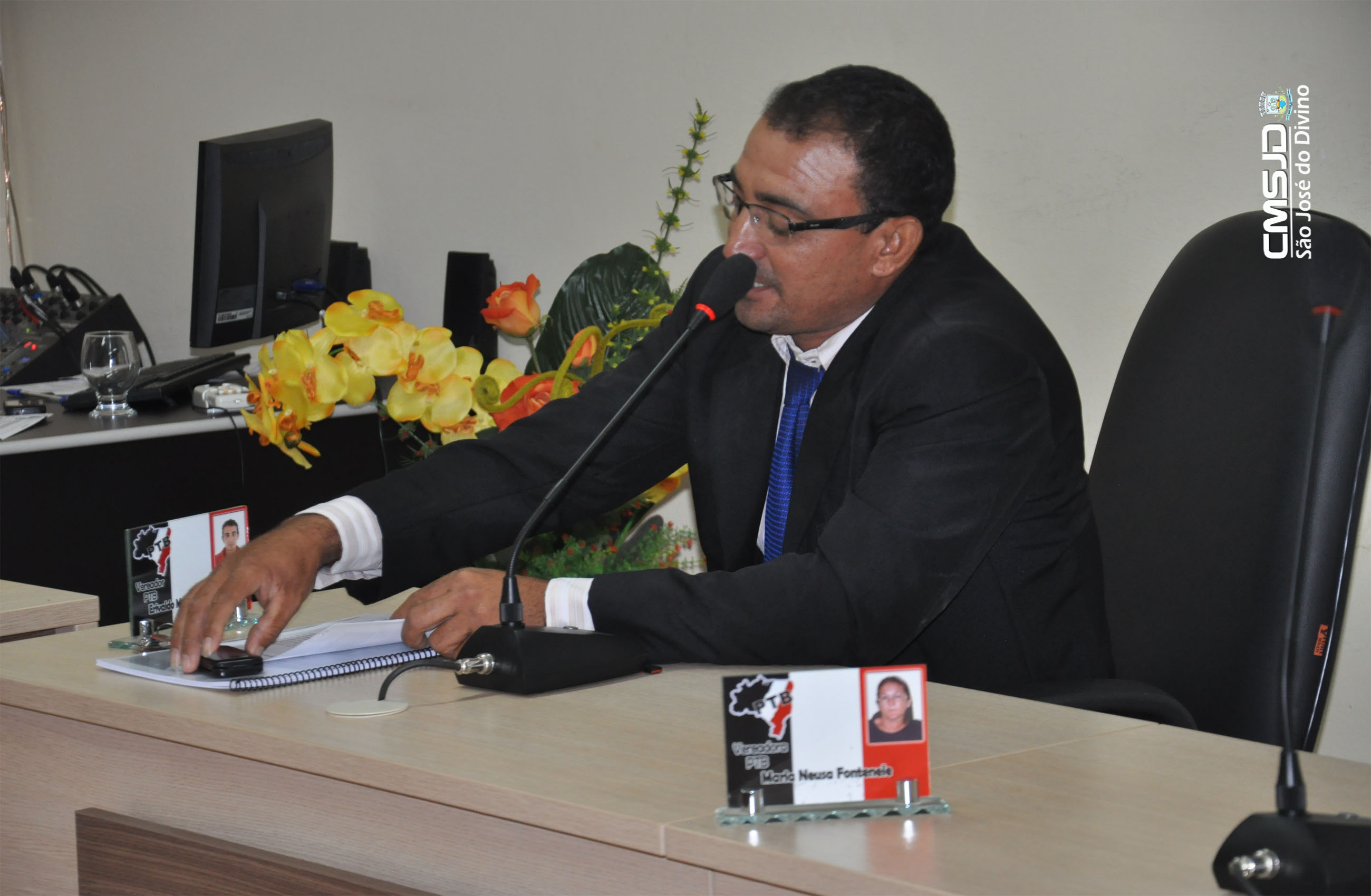 ver. eri sessao 08-16.jpeg