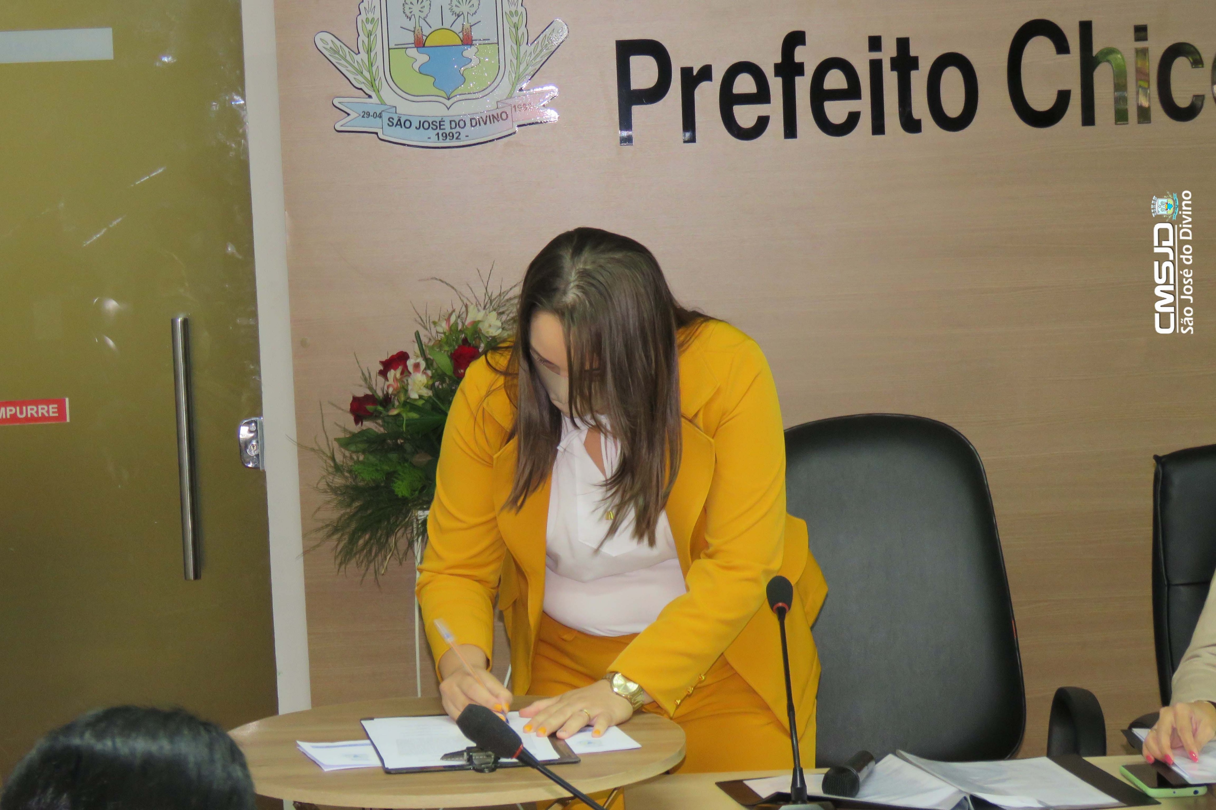 Ver. Patrícia -Termo de posse.jpg