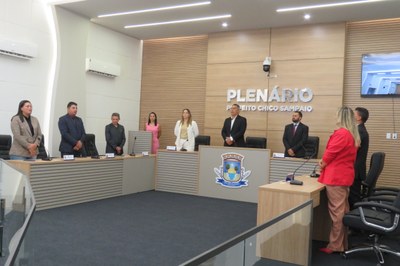 Com presença de vereadores e autoridades, presidente Carlos Samuel conduz reinauguração do Plenário e Sala das Comissões Legislativas