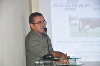 Patrócolo Silveira apresenta projeto de desenvolvimento do leite em São José do Divino