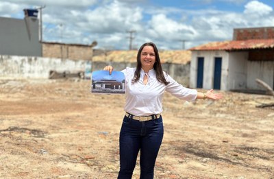 Presidente da Câmara, ver. Patrícia Cerqueira assina ordem de serviço para início da construção da nova sede da Câmara