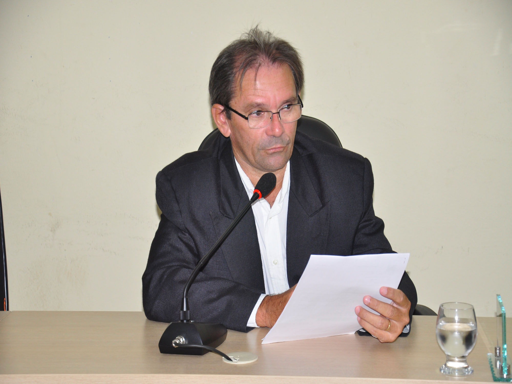 Ver. Prof. Bernardo propõe moções na Sessão ordinária 018/2015