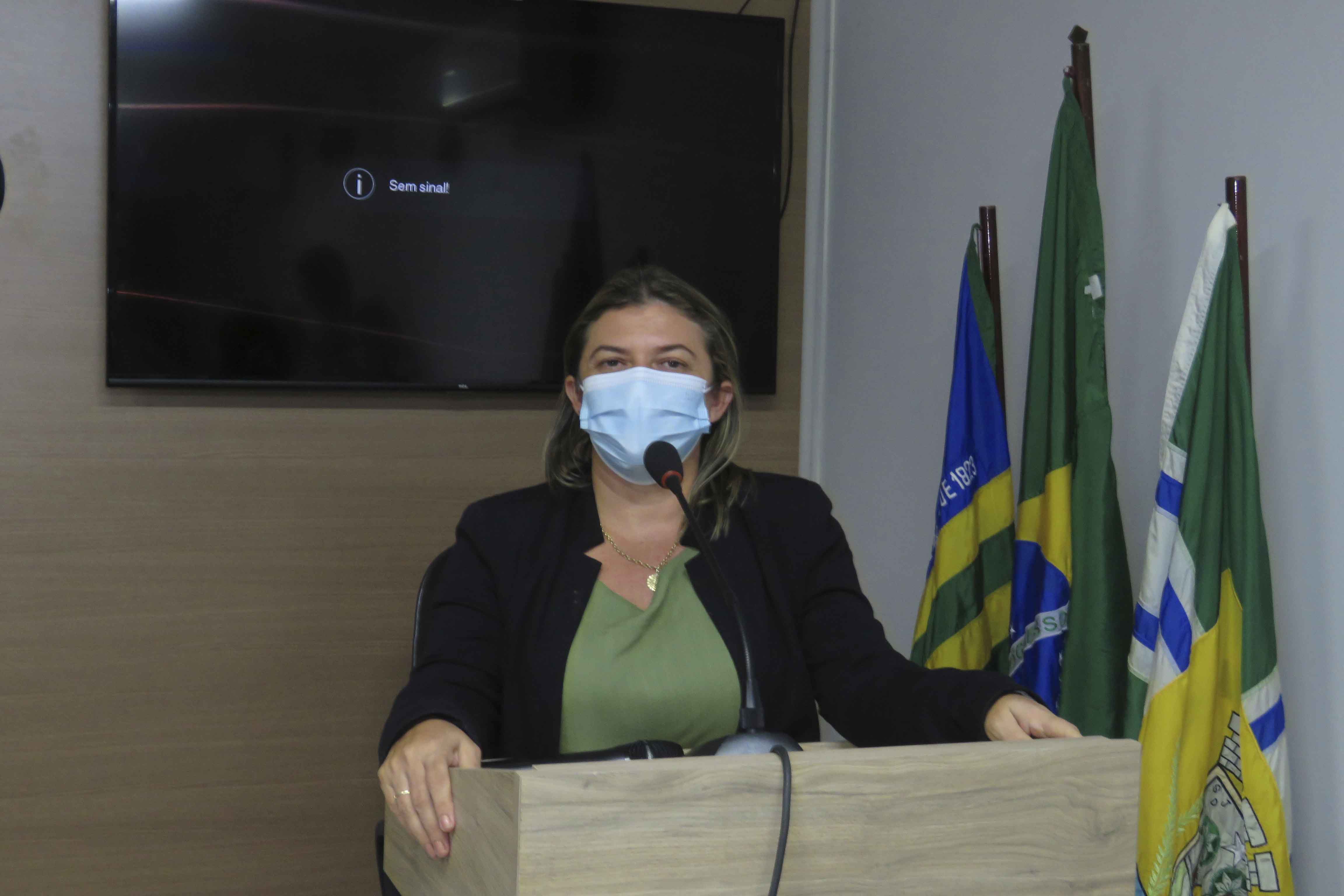 Ver. Raquel apresenta indicação para construção de academia popular na praça da localidade Barrocão